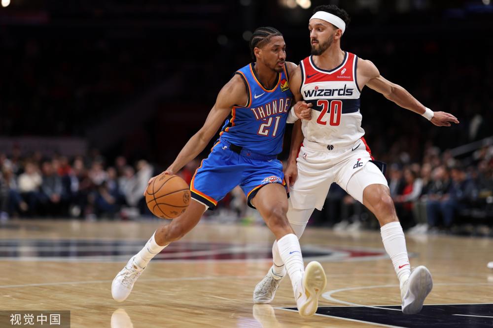 他们不仅看 他们不仅看