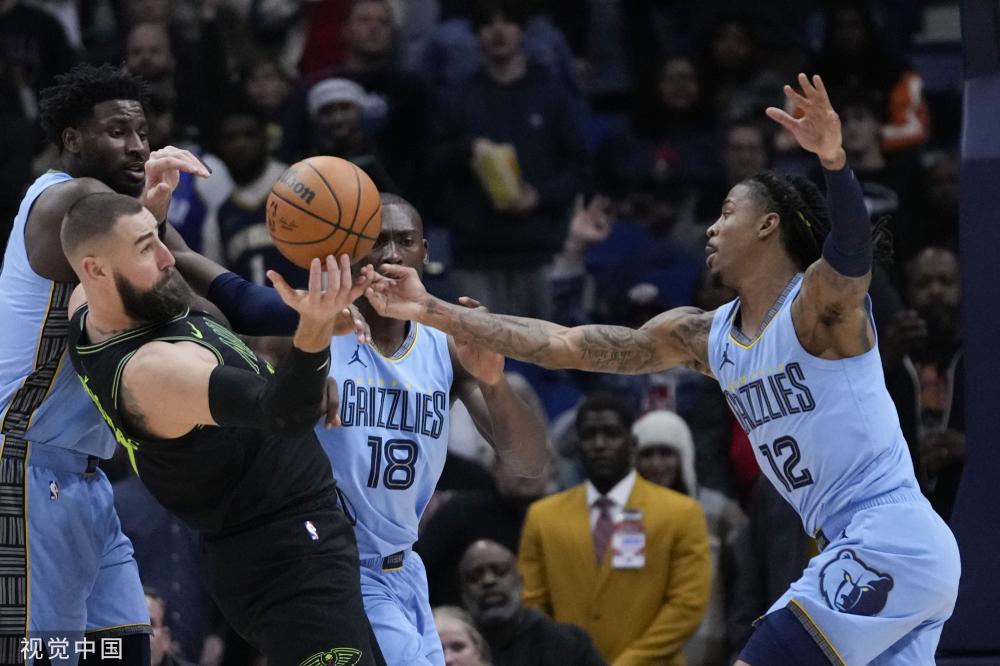 他們不僅依 他們不僅依